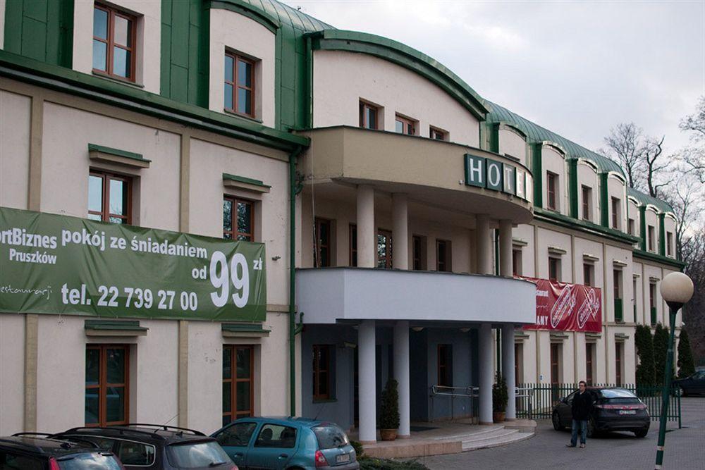 Comfortbiznes Pruszkow Hotel Exterior photo